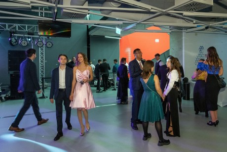 Négy év után újra Összegyetemi Gólyabált rendeztek a székesfehérvári egyetemistáknak